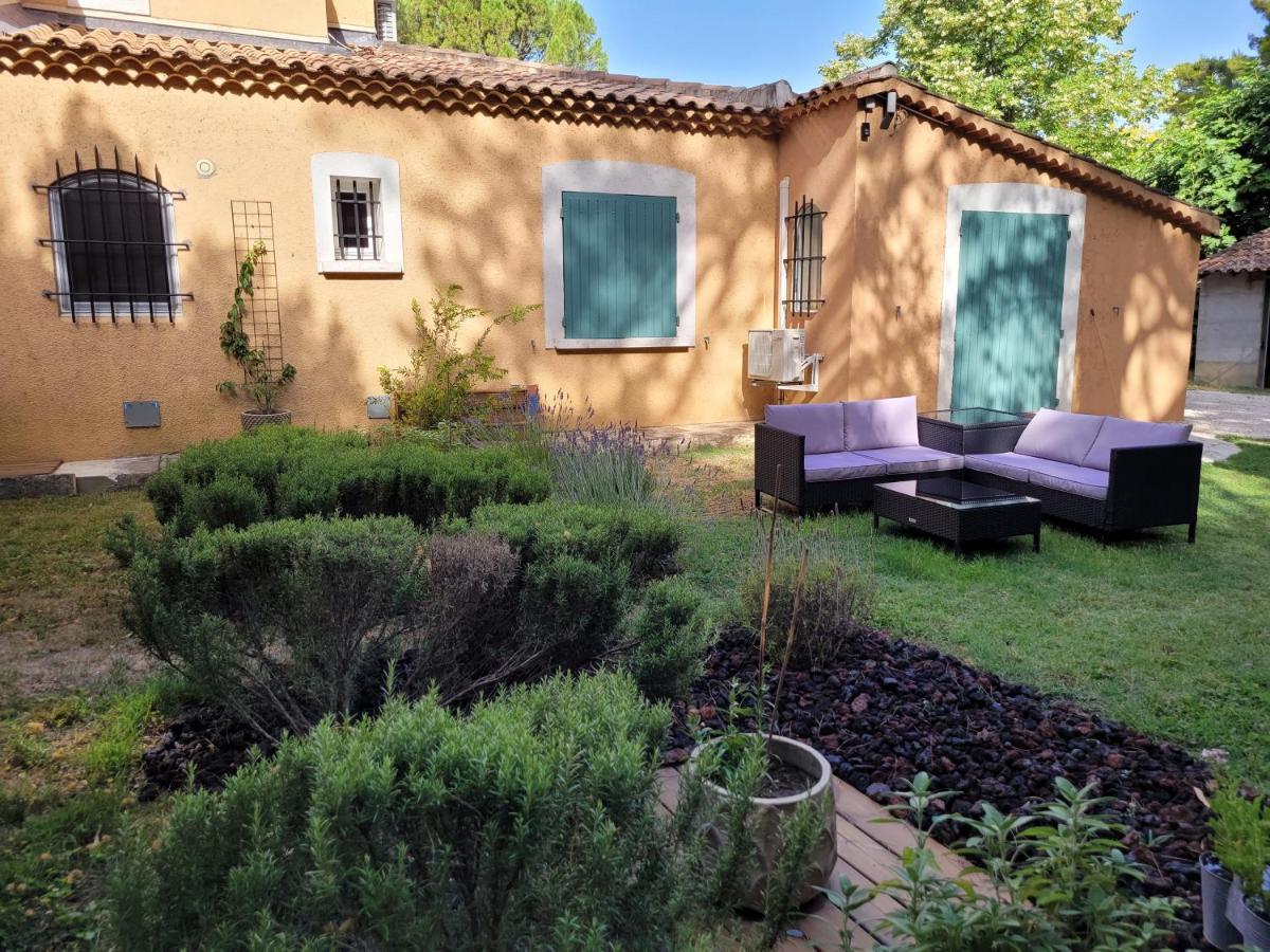 Au Bord De L'Alzon Daire Uzès Dış mekan fotoğraf